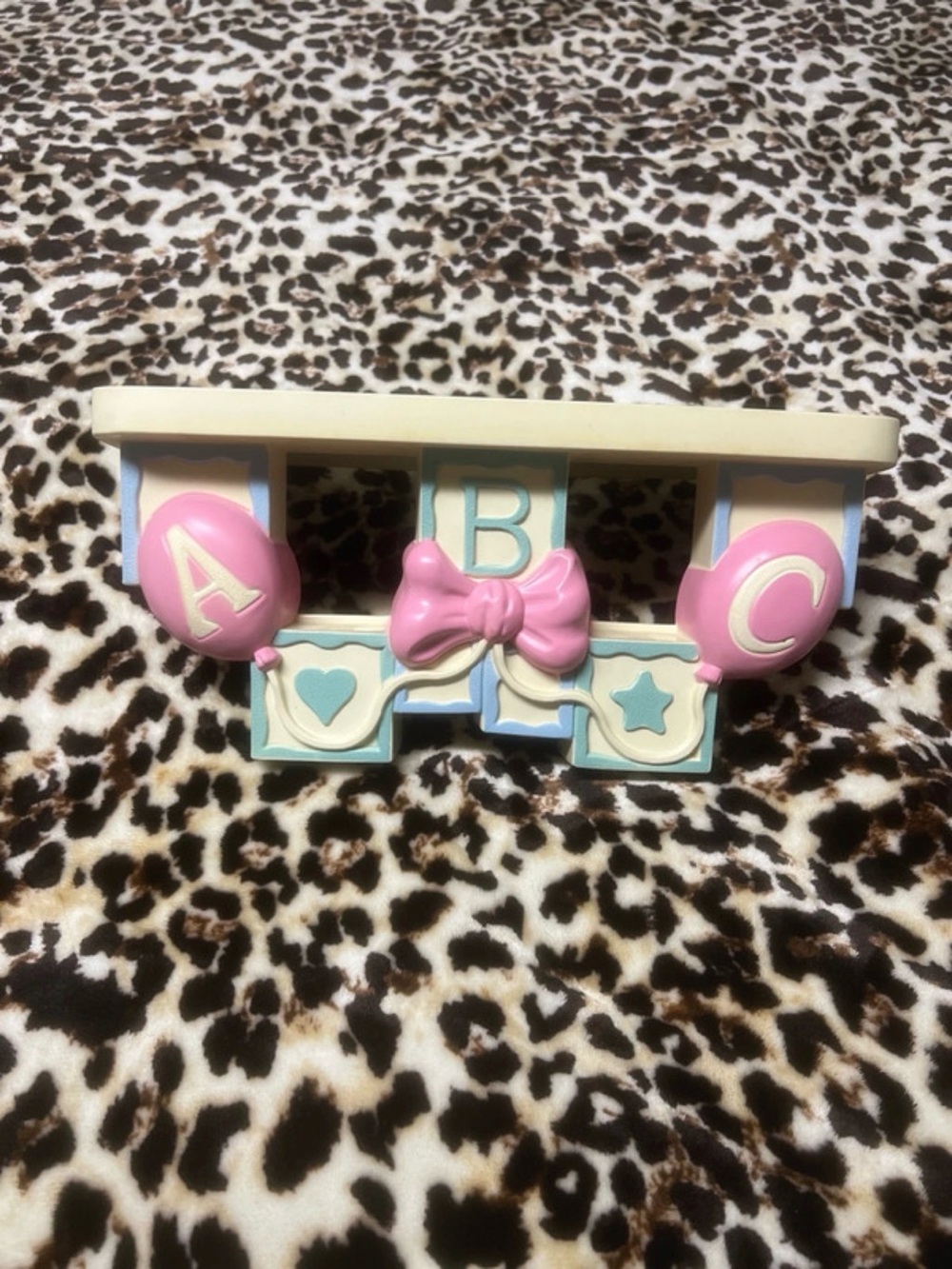 Nursery shelf